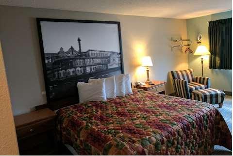 Super 8 By Wyndham Shenandoah Otel Oda fotoğraf
