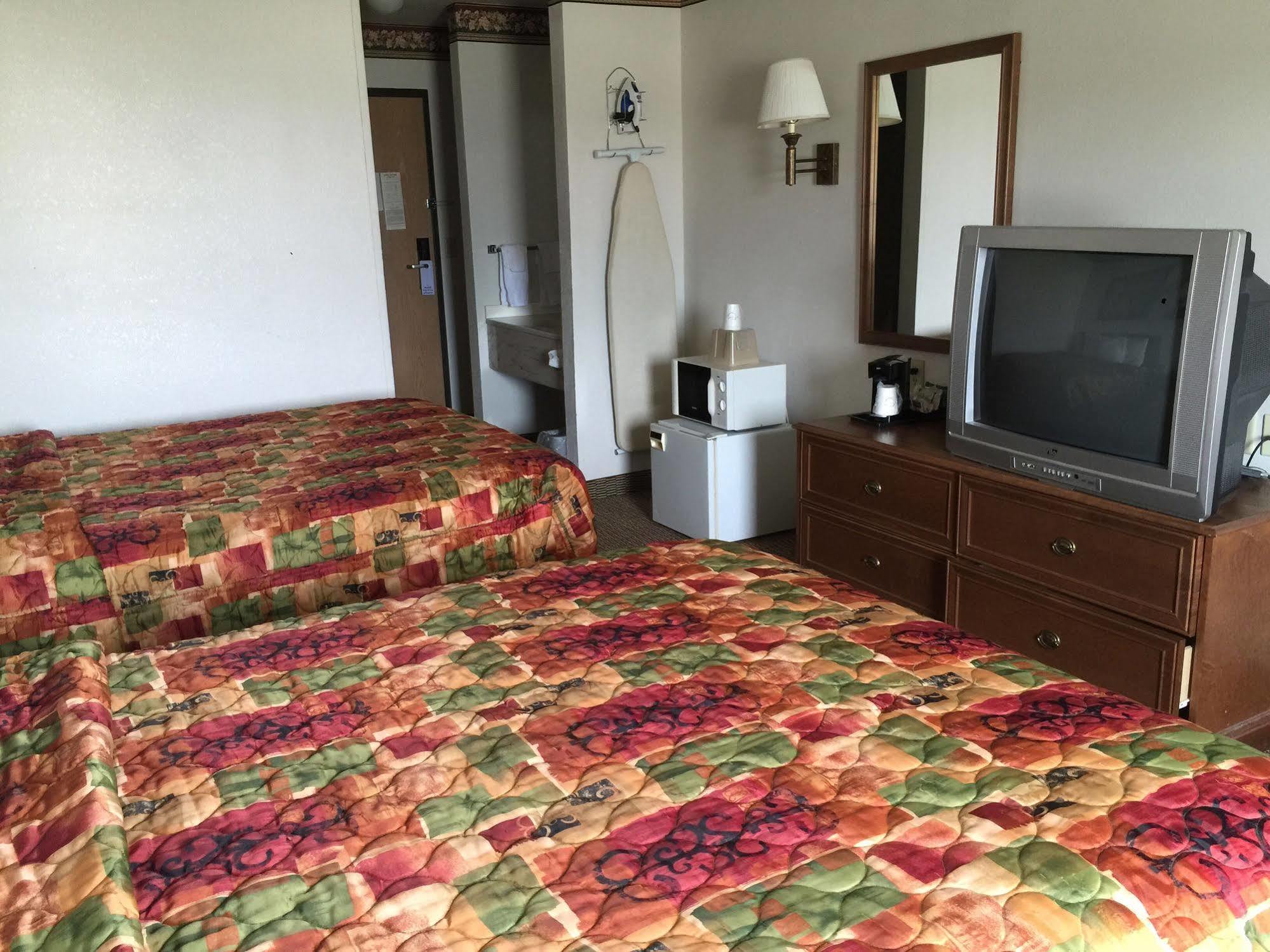Super 8 By Wyndham Shenandoah Otel Dış mekan fotoğraf